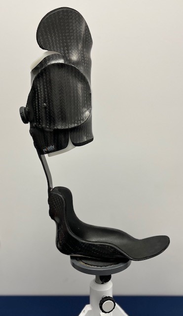 Exo Dynamic AFO with PDE Strut Revo Lateral View